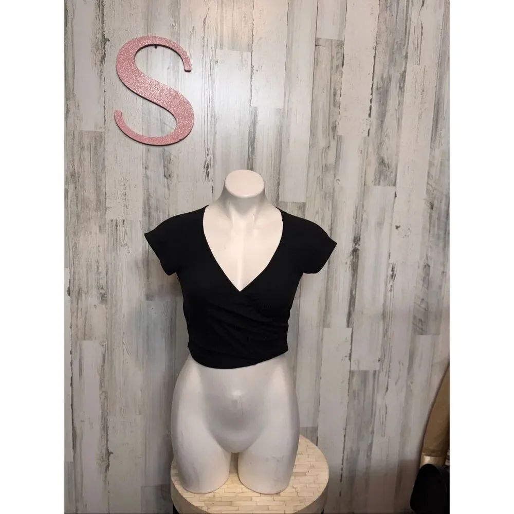 Pink Rose Black Ribbed Wrap Crop Top – Size S